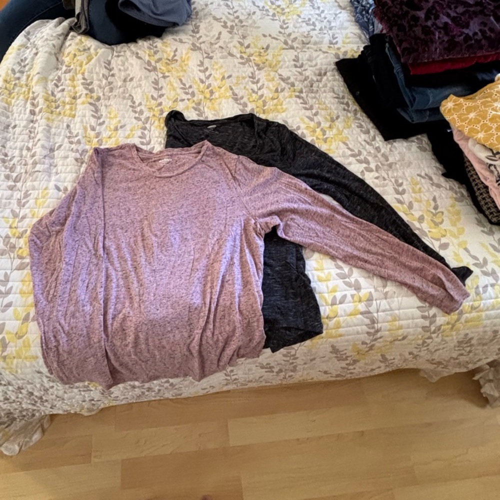 Bundle of 2 Old Navy Cozy Long Sleeve Tops